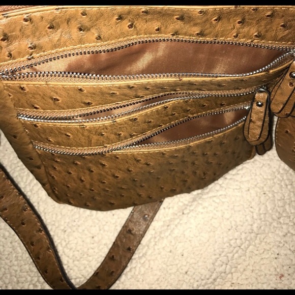 Compact Purse with Ten Pockets/Compartments, Brown - Picture 5 of 6
